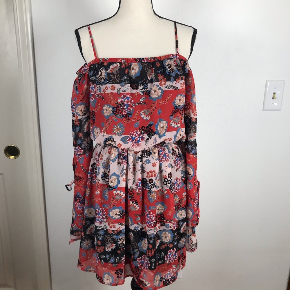 CHARLOTTE RUSSE  OFF SHOULDER BOHO DRESS
